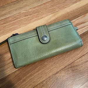 Fossil wallet